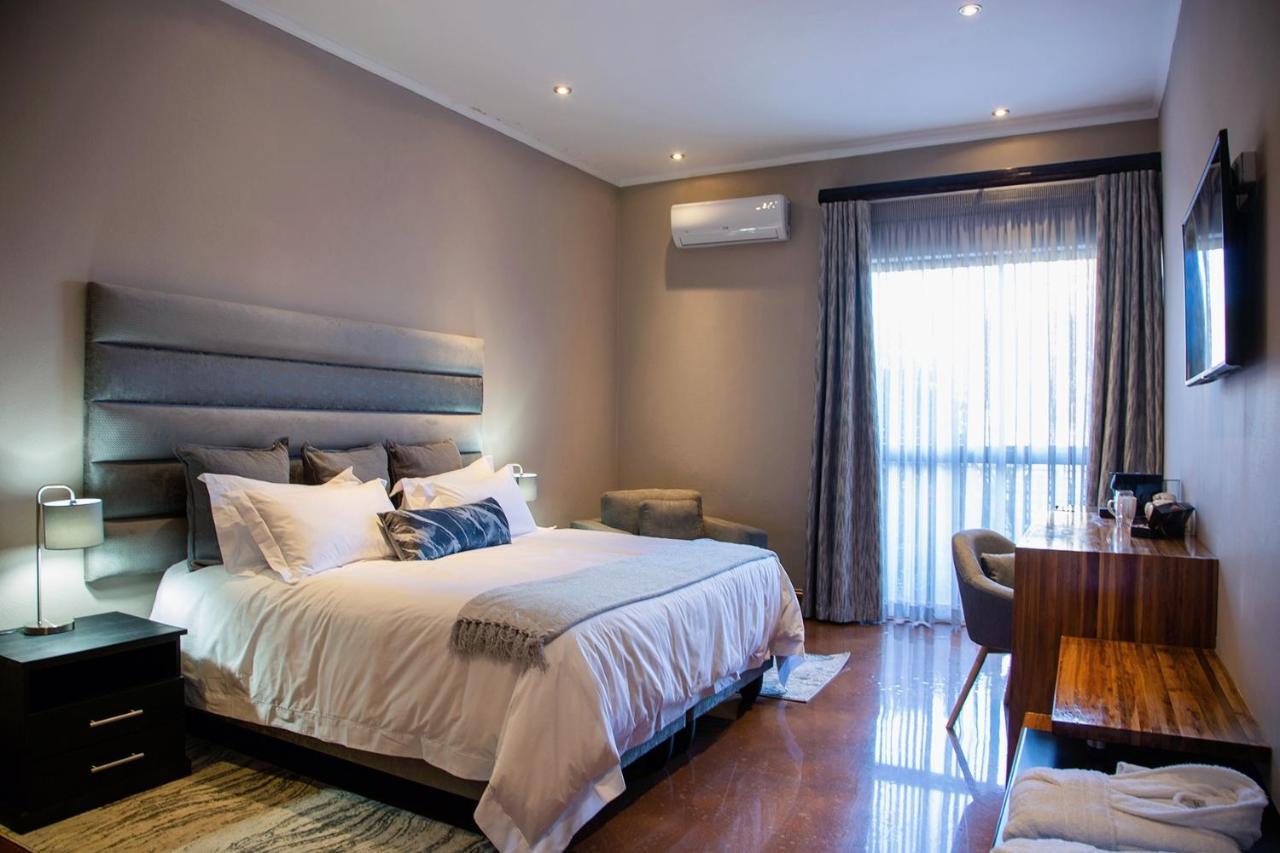 Schimper View Boutique Guest House หลุยส์ทริคาร์ดท์ ภายนอก รูปภาพ