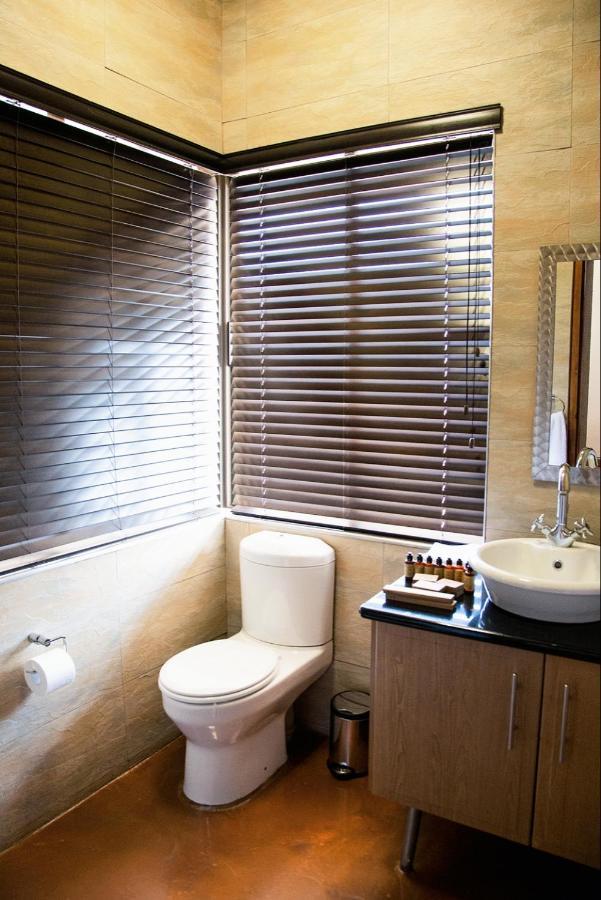 Schimper View Boutique Guest House หลุยส์ทริคาร์ดท์ ภายนอก รูปภาพ